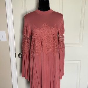 Long sleeve dark pink lace dress SIZE: L